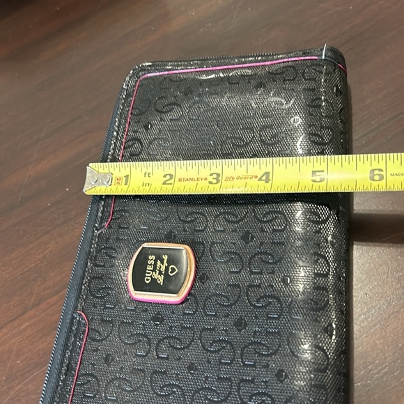 Guess Passport & Credit Card Holder Zip Around Black Wallet - Picture 14 of 16
